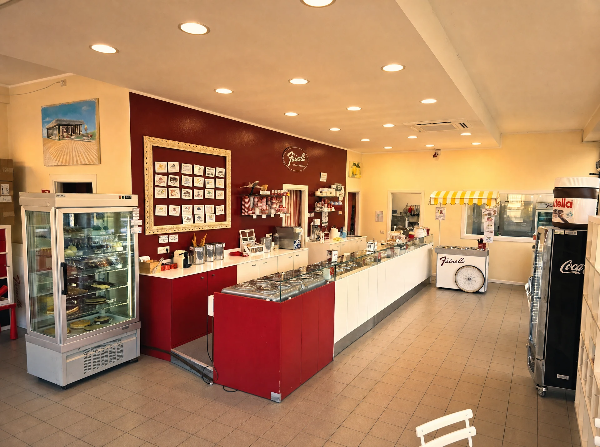 Die traditionelle Gelato-Theke der Gelateria Fainello